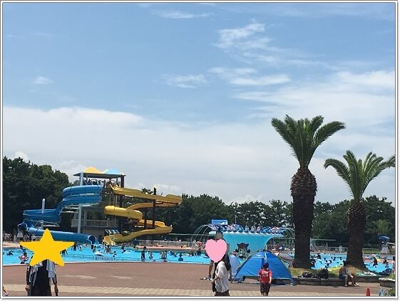 ジャイアントスライダーやイルカのプールで子どもが大喜び!浜寺公園プール