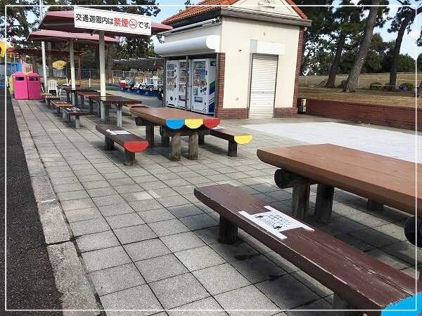 交通遊園の売店の様子