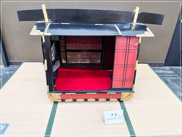 岸和田城内の駕籠