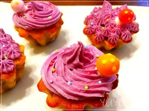 バナナマフィンの作り方。紫芋バタークリームでデコレーション