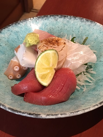 メインのタコやマグロなどの刺身