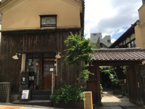 大阪のエクチュアカフェ「蔵」でランチとチョコレートを楽しみました