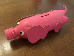 夏休みの工作『貯金箱』1年後のお楽しみ♪「塵も積もれば山となる」を実践