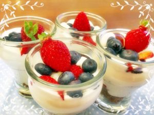 マスカルポーネのトライフル風お菓子。簡単にお洒落なおやつが10分で出来ます