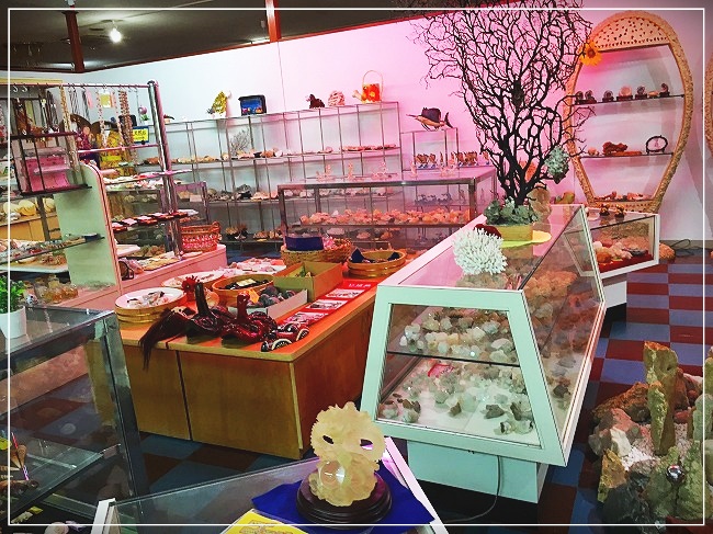 独特の雰囲気の展示室
