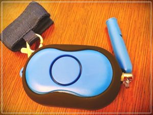 災害時にもおススメ。笛つき防犯ブザーなら万一電池がなくなっても安心。
