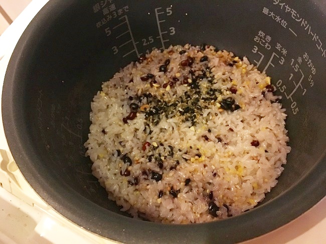 雑穀米が炊きあがったところ