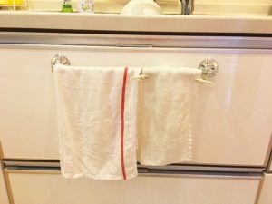 キッチン手拭きタオルのおすすめ。10枚600円のおしぼりを使っています