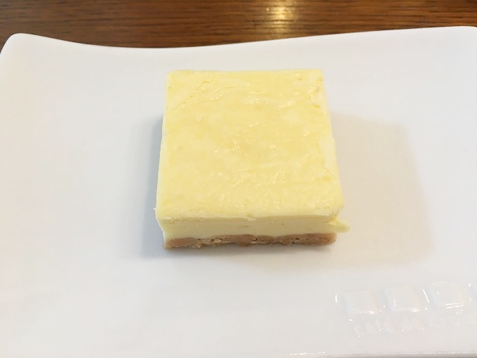 プレーンチーズケーキ