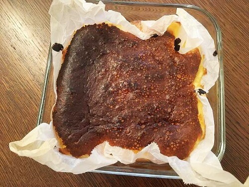 30分焼いて完成したバスクケーキ