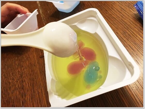 つかめる水を食べちゃおう クラシエ つかめる ふしぎ玉 ゆうゆうブログ つかめる水を食べちゃおう クラシエ つかめる ふしぎ玉 ゆうゆうブログ