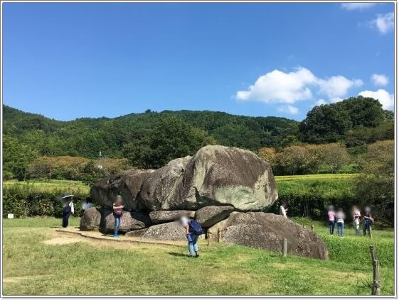 石舞台のまわり