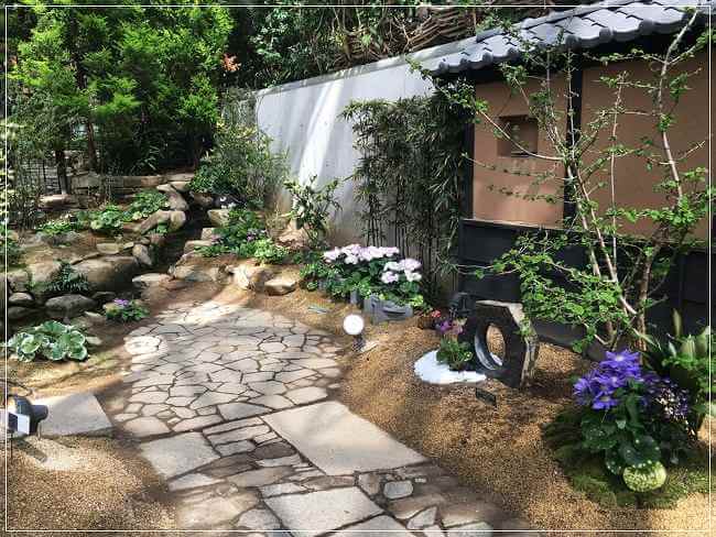 「奇跡の星の植物館」の日本の庭