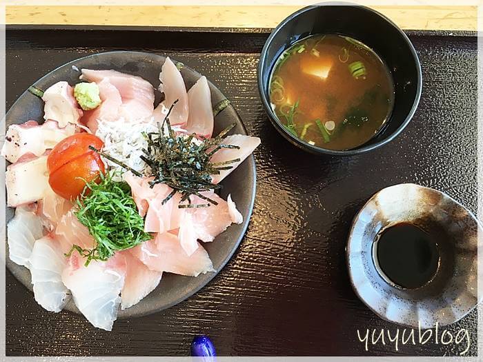 「鳥羽マルシェ」の海鮮丼