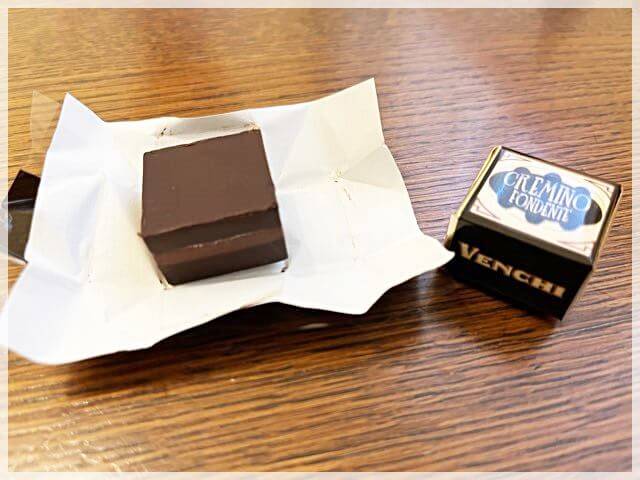 ヴェンキのブック型チョコのクレミノダーク