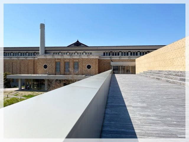 京セラ美術館の東山キューブテラス