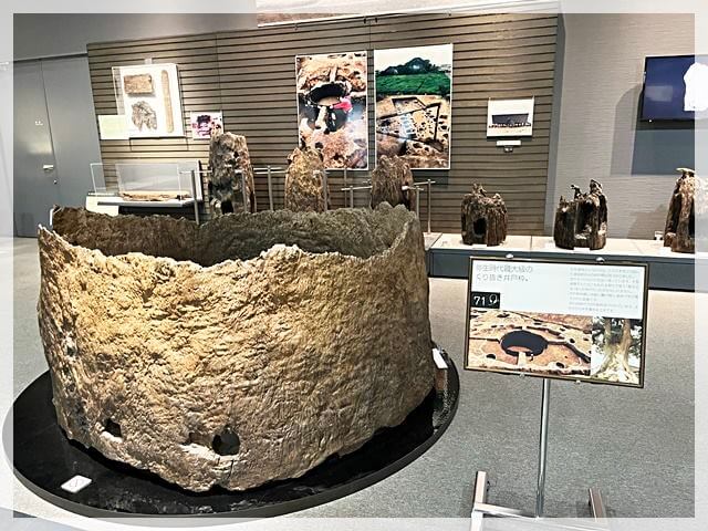 弥生文化博物館の池上曽根遺跡から出土した井戸
