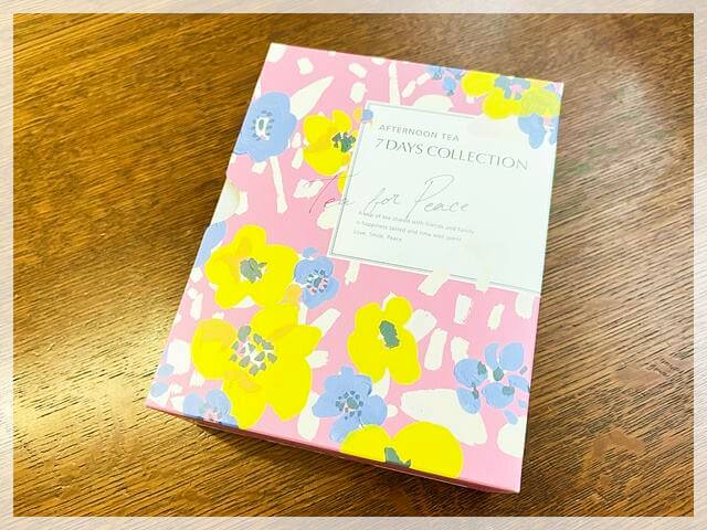 アフタヌーンティーの本型紅茶「7days collection」のパッケージ