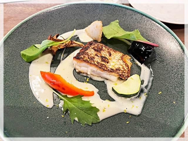 堺諏訪ノ森のお洒落カフェレストラン「オノマトペ」のランチセットの魚料理
