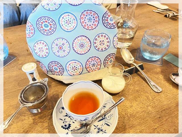 堺諏訪ノ森のお洒落カフェレストラン「オノマトペ」の紅茶