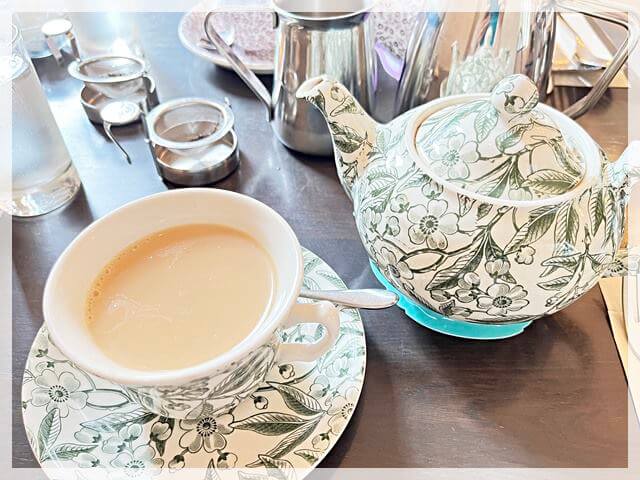 トリントンティールームのランチについてくる紅茶