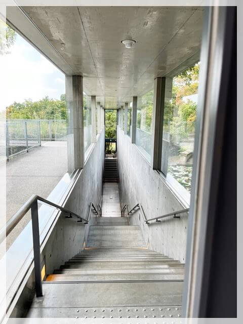 大山崎山荘美術館の新棟「地中の宝石箱」は安藤忠雄氏の設計。ここにモネの「睡蓮」がある