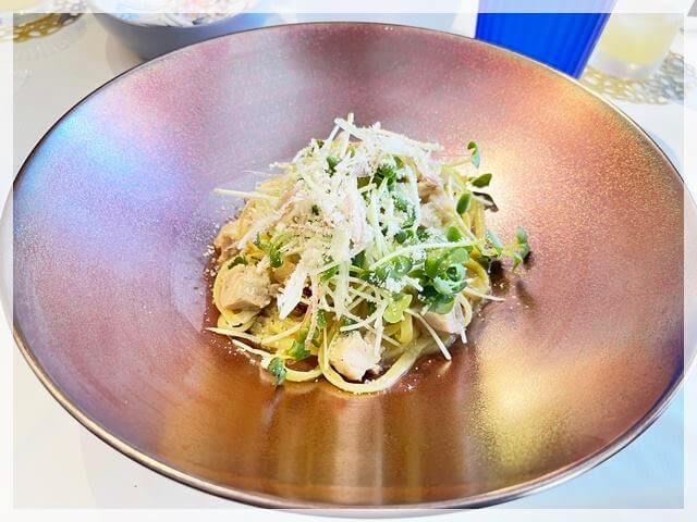 JR山崎駅近くのレストランタガミのチキンとキャベツのペペロンチーノ