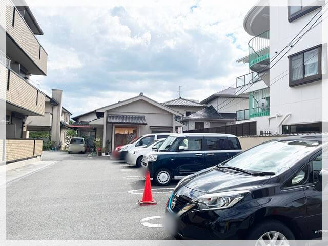 鳳の和食「割烹竜起」の駐車場