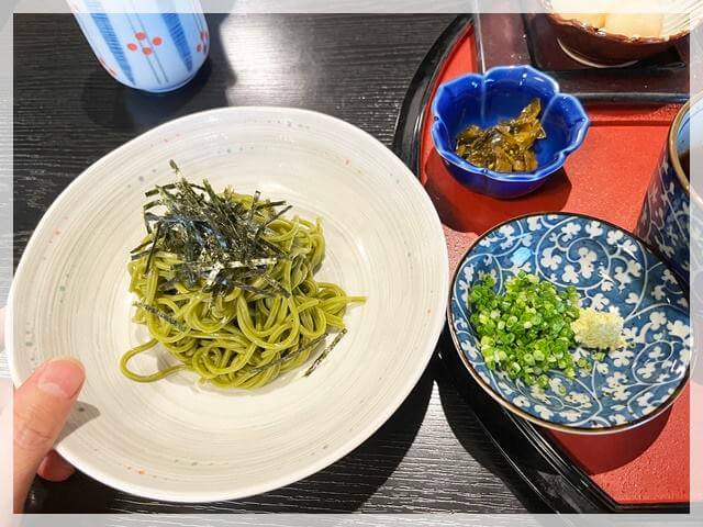 鳳の和食「割烹竜起」の竜起レディースセットの茶そば