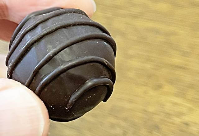 シャルボネル エ ウォーカーのチョコレートブラウニートリュフ