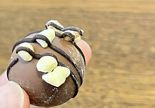 シャルボネル エ ウォーカーのビリオネアズショートブレッドトリュフ