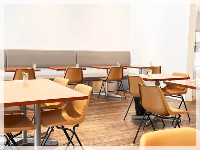 マーガレットハウエルカフェ大阪の店内の様子