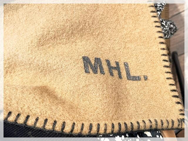 マーガレットハウエルのひざ掛け