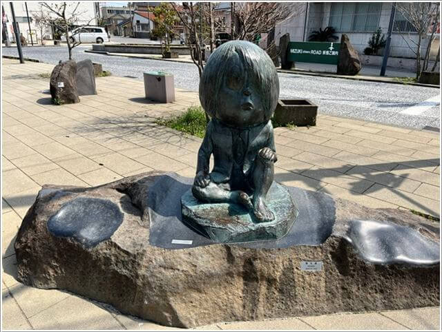 境港「水木しげるロード」の鬼太郎の銅像