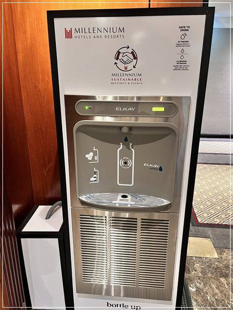 ロンドンのミレニアムホテルにあるウォーターサーバー