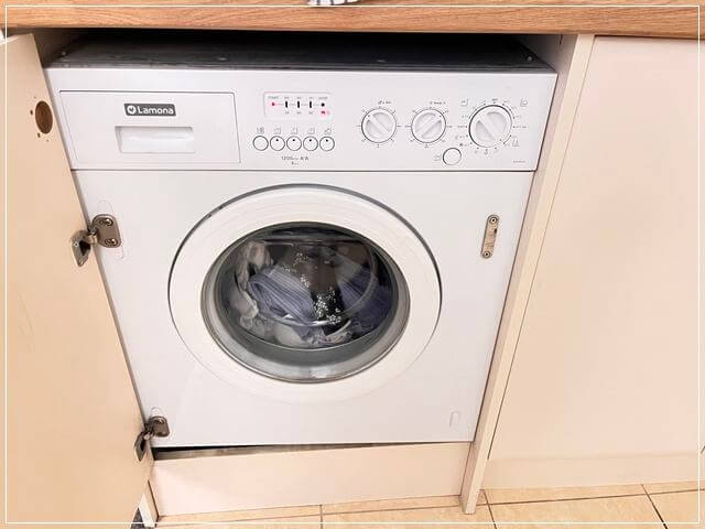 イギリスのハロゲイトで泊まったAirbnbの洗濯機
