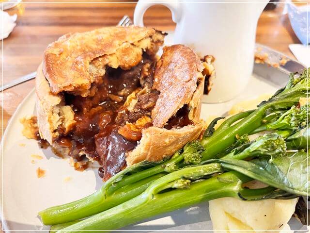 ガストロパブ「The Inn at Cheltenham Parade」で食べたパイの中身