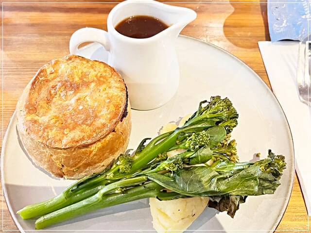 ガストロパブ「The Inn at Cheltenham Parade」で食べたポークパイ