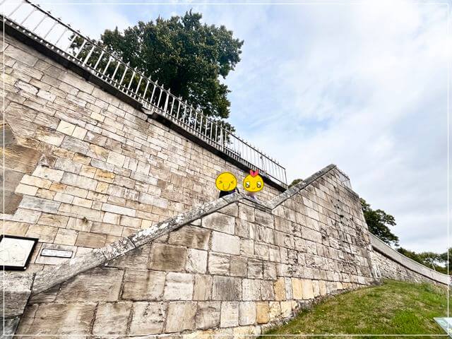 ヨークの城壁の登り口