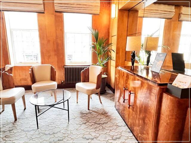 ベティーズティールーム・ヨーク店のアフタヌーンティー予約者の待合室