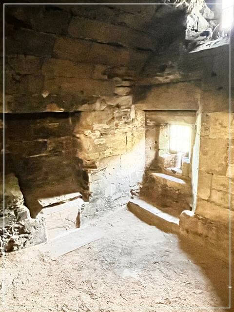 ナレスボロ城の地下室の様子