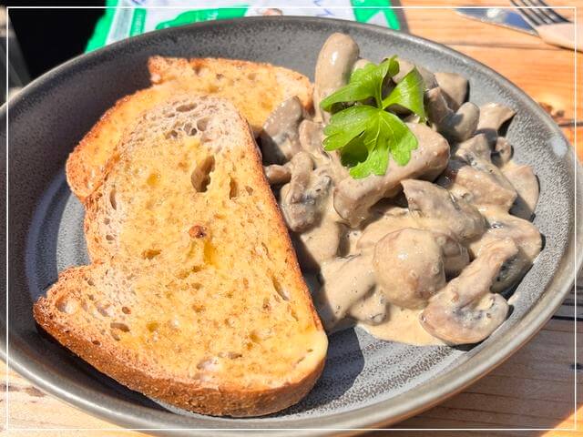 ナレスボロのニッド川沿いのカフェ「マリーゴールド」で食べたランチ②