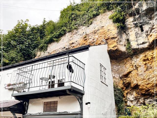 ナレスボロのニッド川沿いの家①