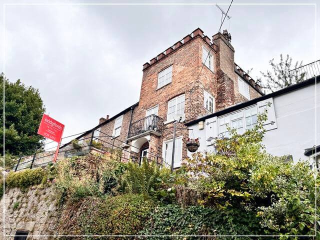 ナレスボロのニッド川沿いの家②