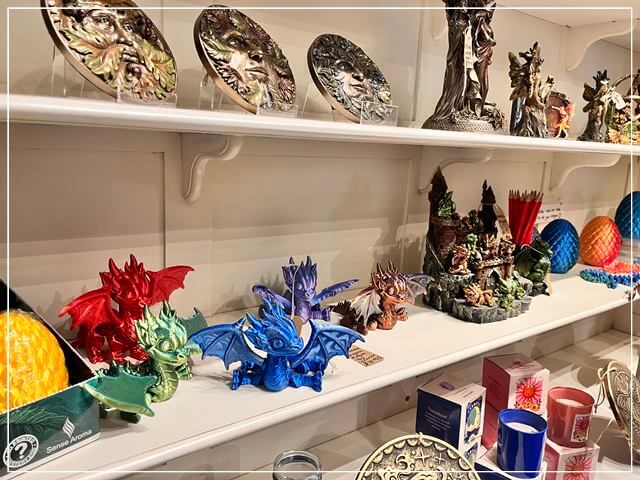 イギリスのナレスボロにあるマザーシップトンミュージアムショップにあったドラゴン