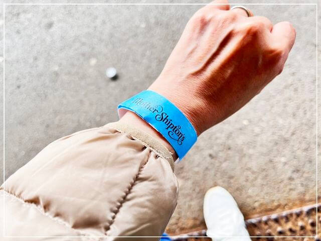 マザーシップトンの洞窟へ