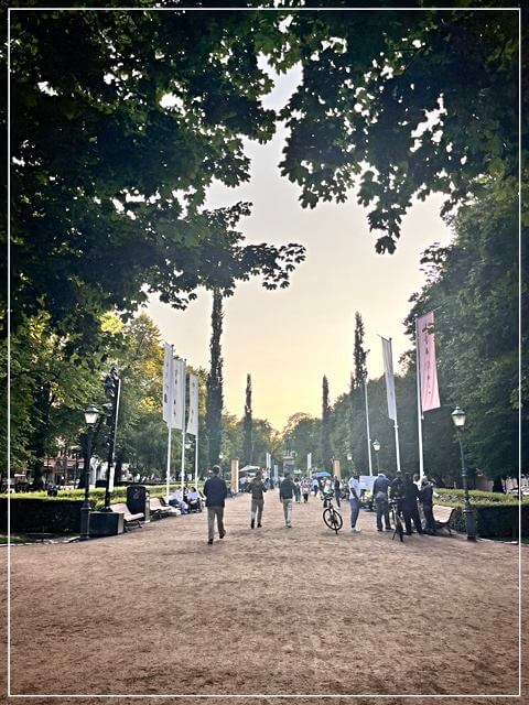 フィンランドのヘルシンキの街をブラブラお散歩。エスプラナーディ公園