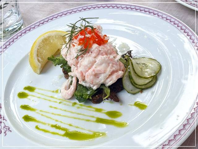 フィンランドのヘルシンキにある「Kappeli」レストランで食べたお料理