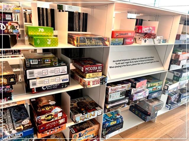 フィンランドの公共図書館Oodi（オーディ）の3階の読書ゾーンにあるボードゲーム