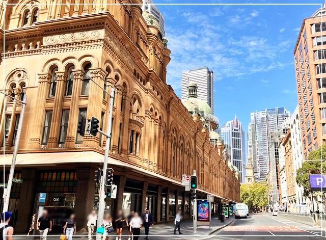 シドニーで有名なショッピングモール「クイーン・ヴィクトリア・ビルディング」の外観